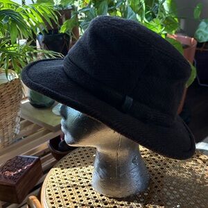 Tilley Endurables wool hat with ear protection. 71/4